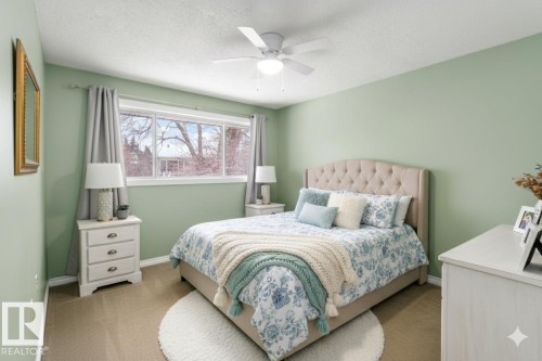17 Ross Drive, Fort Saskatchewan, AB - Indoor Photo Showing Bedroom