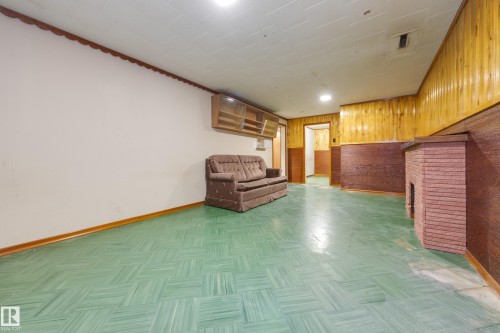 7315 83 Street, Edmonton, AB - Indoor Photo Showing Other Room