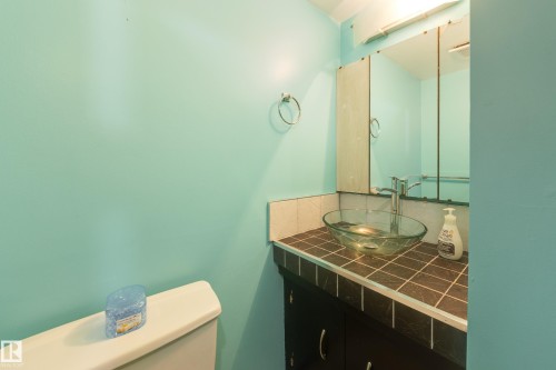 7315 83 Street, Edmonton, AB - Indoor Photo Showing Bathroom