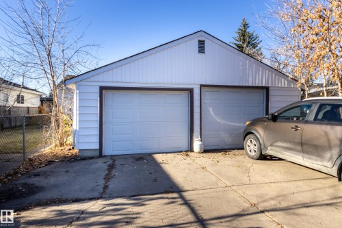 7315 83 Street, Edmonton, AB - Outdoor