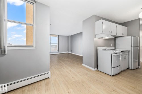 805 12141 Jasper Avenue, Edmonton, AB - Indoor Photo Showing Laundry Room