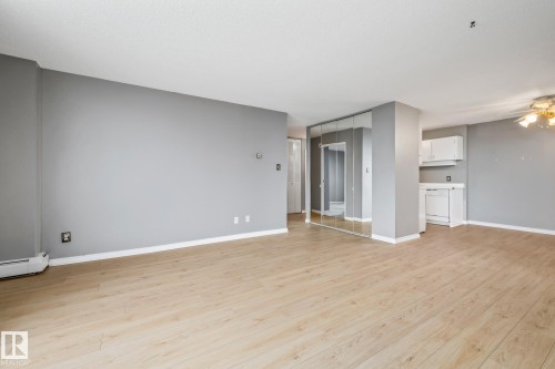 805 12141 Jasper Avenue, Edmonton, AB - Indoor