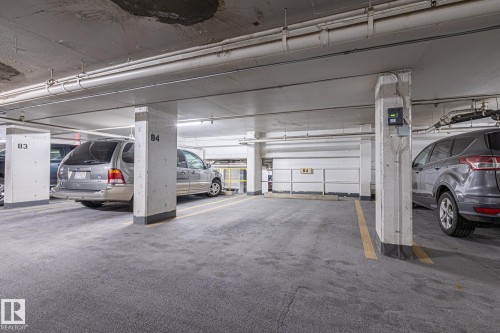 805 12141 Jasper Avenue, Edmonton, AB - Indoor Photo Showing Garage