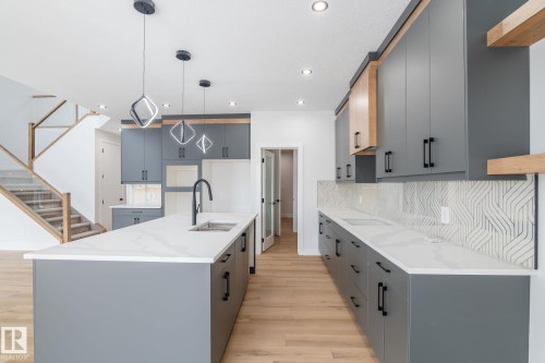 615 Astoria Way, Devon, AB - Indoor Photo Showing Kitchen With Upgraded Kitchen