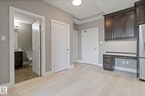 213 11080 Ellerslie Road, Edmonton, AB - Indoor