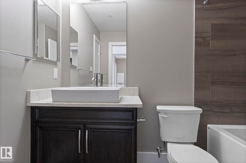 213 11080 Ellerslie Road, Edmonton, AB - Indoor Photo Showing Bathroom