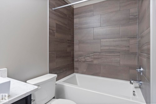 213 11080 Ellerslie Road, Edmonton, AB - Indoor Photo Showing Bathroom