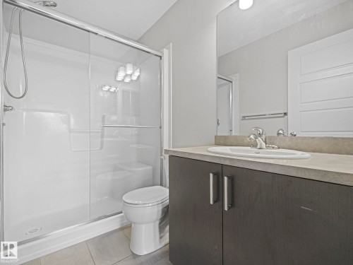 11 4470 Prowse Road, Edmonton, AB - Indoor Photo Showing Bathroom