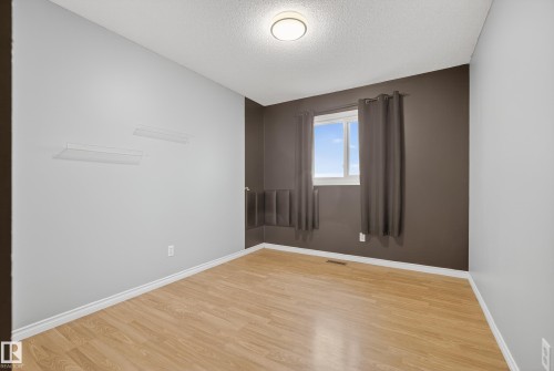 6520 154 Avenue, Edmonton, AB - Indoor Photo Showing Other Room