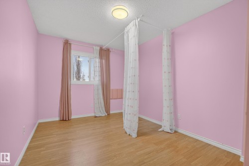 6520 154 Avenue, Edmonton, AB - Indoor Photo Showing Other Room