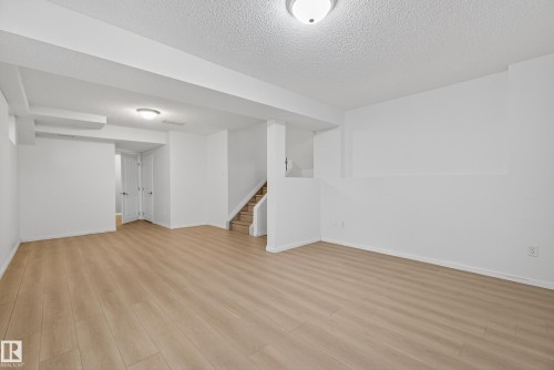 6520 154 Avenue, Edmonton, AB - Indoor Photo Showing Other Room