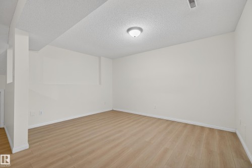 6520 154 Avenue, Edmonton, AB - Indoor Photo Showing Other Room