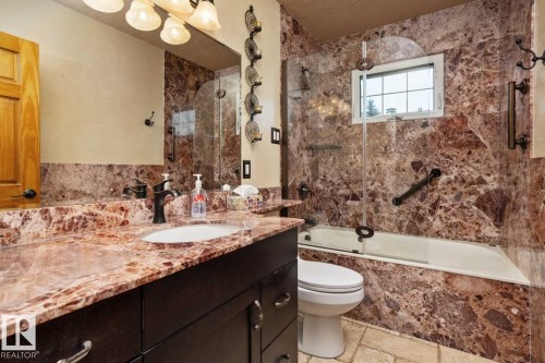 9124 167 Street, Edmonton, AB - Indoor Photo Showing Bathroom
