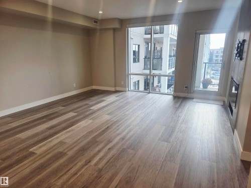 736 200 Bellerose Drive, St. Albert, AB - Indoor Photo Showing Other Room