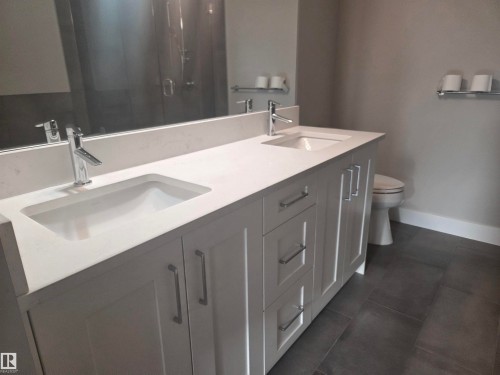 736 200 Bellerose Drive, St. Albert, AB - Indoor Photo Showing Bathroom