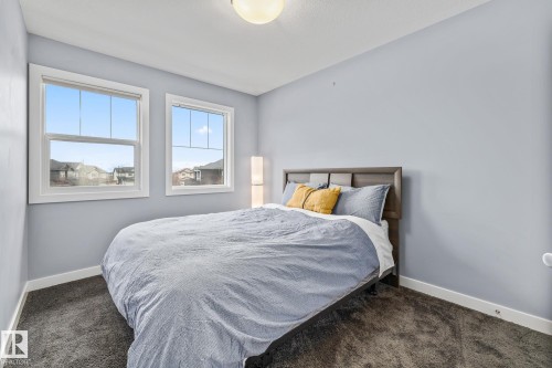 17504 13 Avenue, Edmonton, AB - Indoor Photo Showing Bedroom