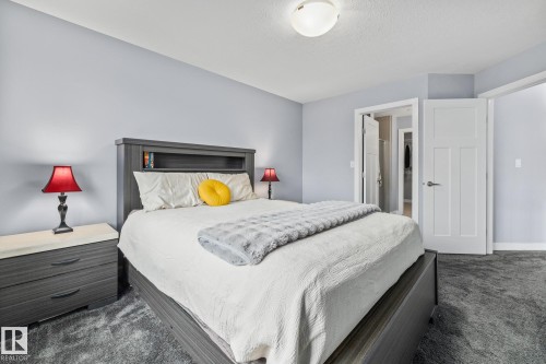 17504 13 Avenue, Edmonton, AB - Indoor Photo Showing Bedroom