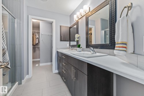 17504 13 Avenue, Edmonton, AB - Indoor Photo Showing Bathroom