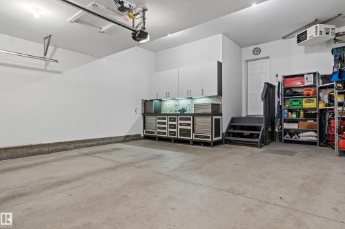 2140 Koshal Way, Edmonton, AB - Indoor Photo Showing Garage