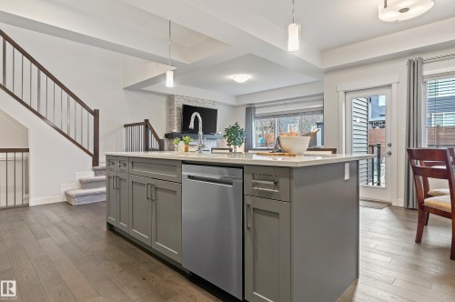 2140 Koshal Way, Edmonton, AB - Indoor Photo Showing Kitchen With Upgraded Kitchen