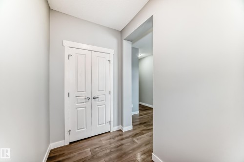 2033 Cavanagh Drive, Edmonton, AB - Indoor Photo Showing Other Room