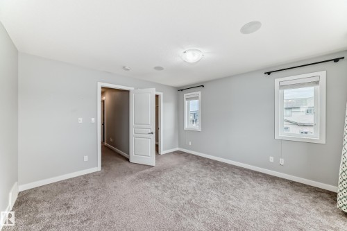 2033 Cavanagh Drive, Edmonton, AB - Indoor Photo Showing Other Room