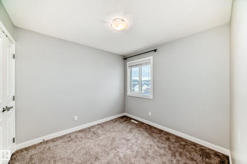 2033 Cavanagh Drive, Edmonton, AB - Indoor Photo Showing Other Room