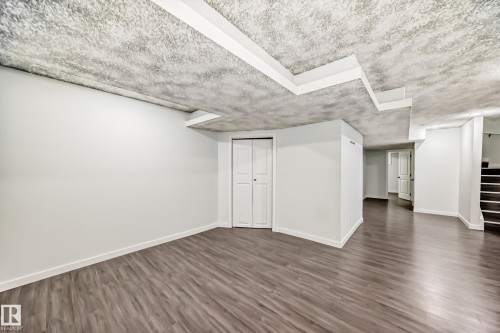 2033 Cavanagh Drive, Edmonton, AB - Indoor Photo Showing Other Room