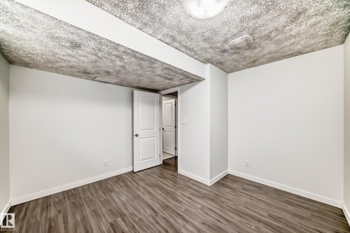2033 Cavanagh Drive, Edmonton, AB - Indoor Photo Showing Other Room