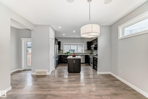 2033 Cavanagh Drive, Edmonton, AB - Indoor Photo Showing Other Room