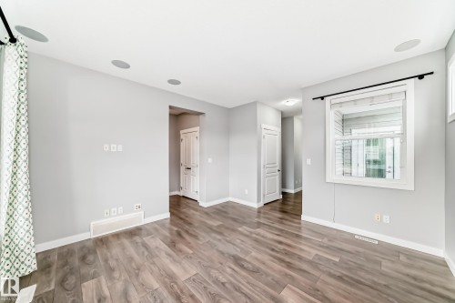 2033 Cavanagh Drive, Edmonton, AB - Indoor Photo Showing Other Room