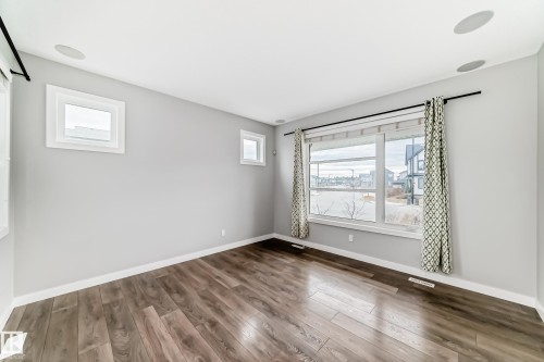 2033 Cavanagh Drive, Edmonton, AB - Indoor Photo Showing Other Room