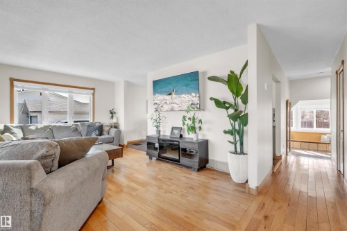 4912 59 Street, Cold Lake, AB - Indoor Photo Showing Living Room