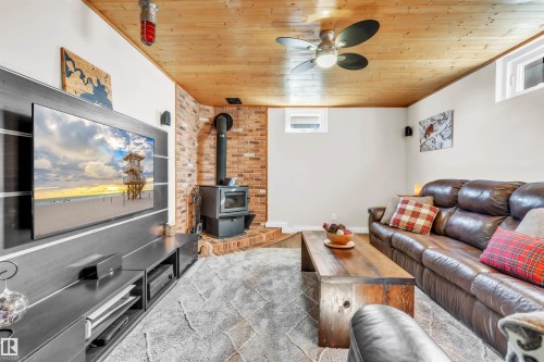 4912 59 Street, Cold Lake, AB - Indoor