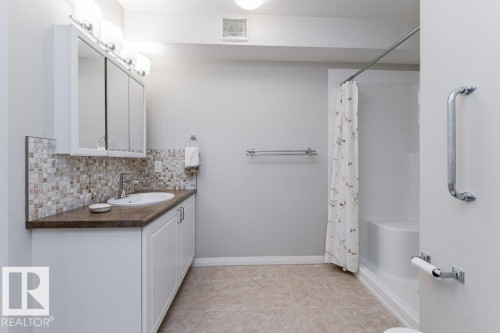 208 8802 Southfort Drive, Fort Saskatchewan, AB - Indoor Photo Showing Bathroom