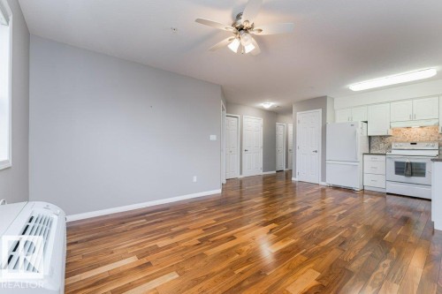 208 8802 Southfort Drive, Fort Saskatchewan, AB - Indoor Photo Showing Kitchen