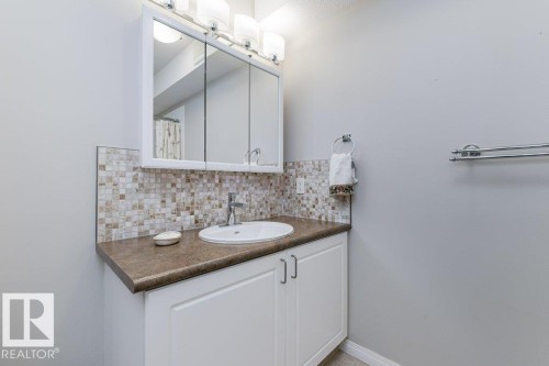 208 8802 Southfort Drive, Fort Saskatchewan, AB - Indoor Photo Showing Bathroom