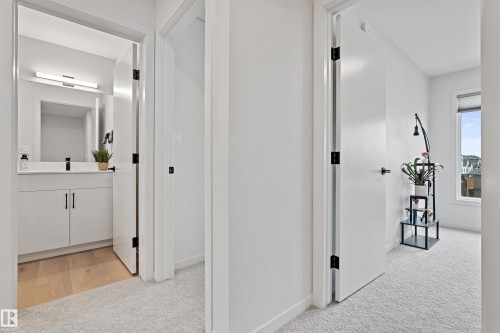 3284 Keswick Way, Edmonton, AB - Indoor Photo Showing Other Room