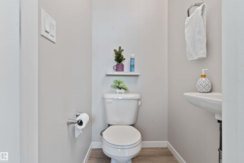 82 1816 Rutherford Road, Edmonton, AB - Indoor Photo Showing Bathroom