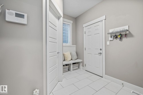 4210 Veterans Way, Edmonton, AB - Indoor Photo Showing Other Room