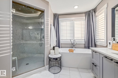 4210 Veterans Way, Edmonton, AB - Indoor Photo Showing Bathroom