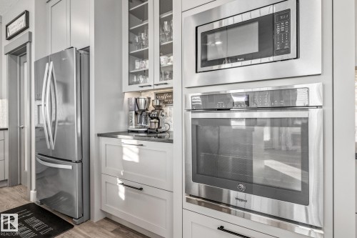 4210 Veterans Way, Edmonton, AB - Indoor Photo Showing Kitchen With Upgraded Kitchen