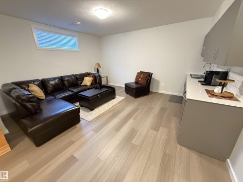 22114 81A Avenue, Edmonton, AB - Indoor