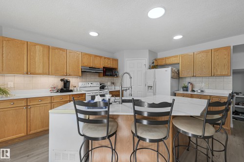 4960 191 Street, Edmonton, AB - Indoor Photo Showing Kitchen
