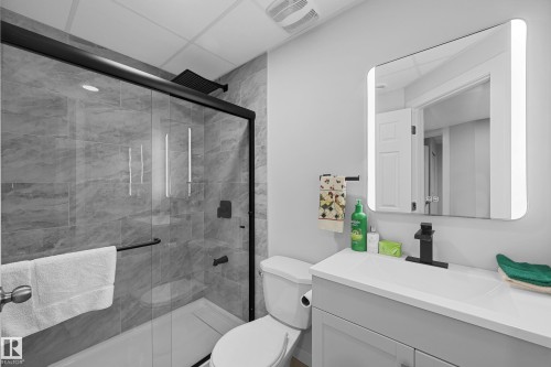 4960 191 Street, Edmonton, AB - Indoor Photo Showing Bathroom