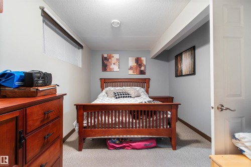 3924 44 Ave, Drayton Valley, AB - Indoor Photo Showing Bedroom