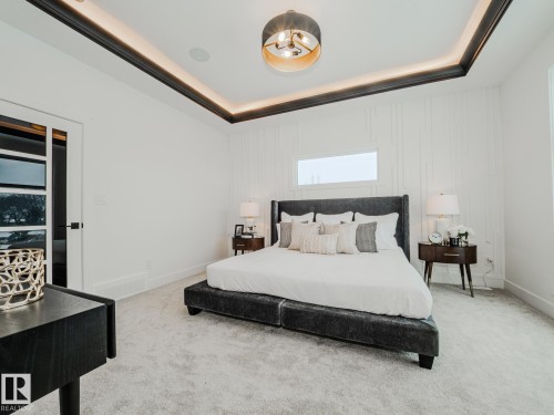 Edmonton, AB - Indoor Photo Showing Bedroom