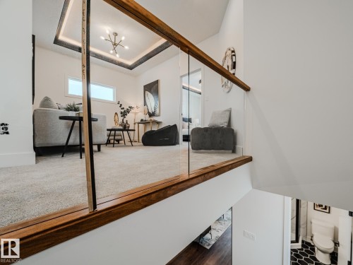 Edmonton, AB - Indoor Photo Showing Other Room