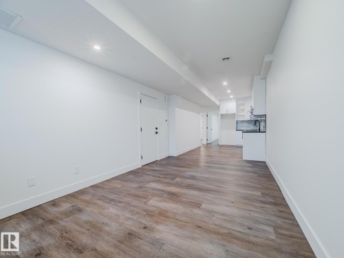 Edmonton, AB - Indoor Photo Showing Other Room