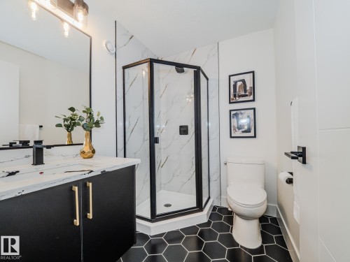 7607 98 Avenue, Edmonton, AB 